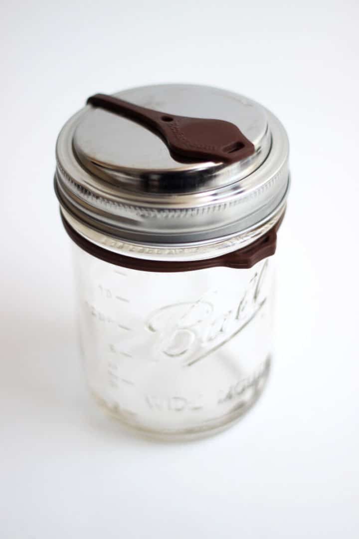 EcoJarz Poptop Lid Brown for Wide Mouth Jars closed