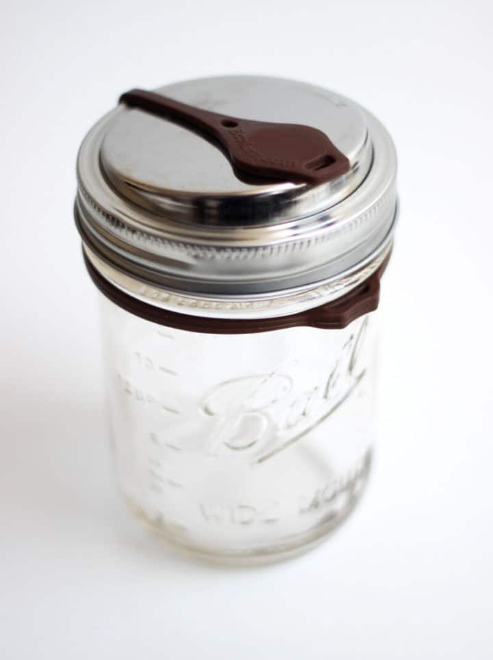 EcoJarz Poptop Lid Brown for Wide Mouth Jars closed
